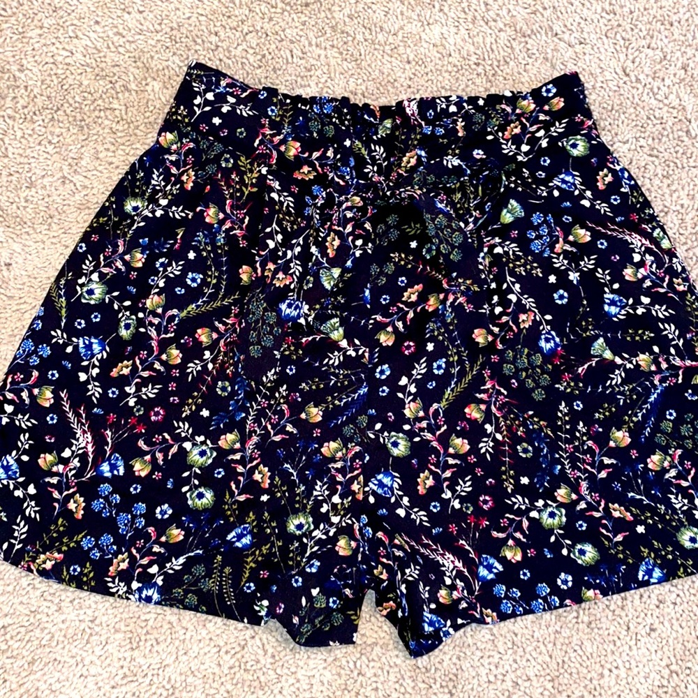 Paper bag style printed shorts